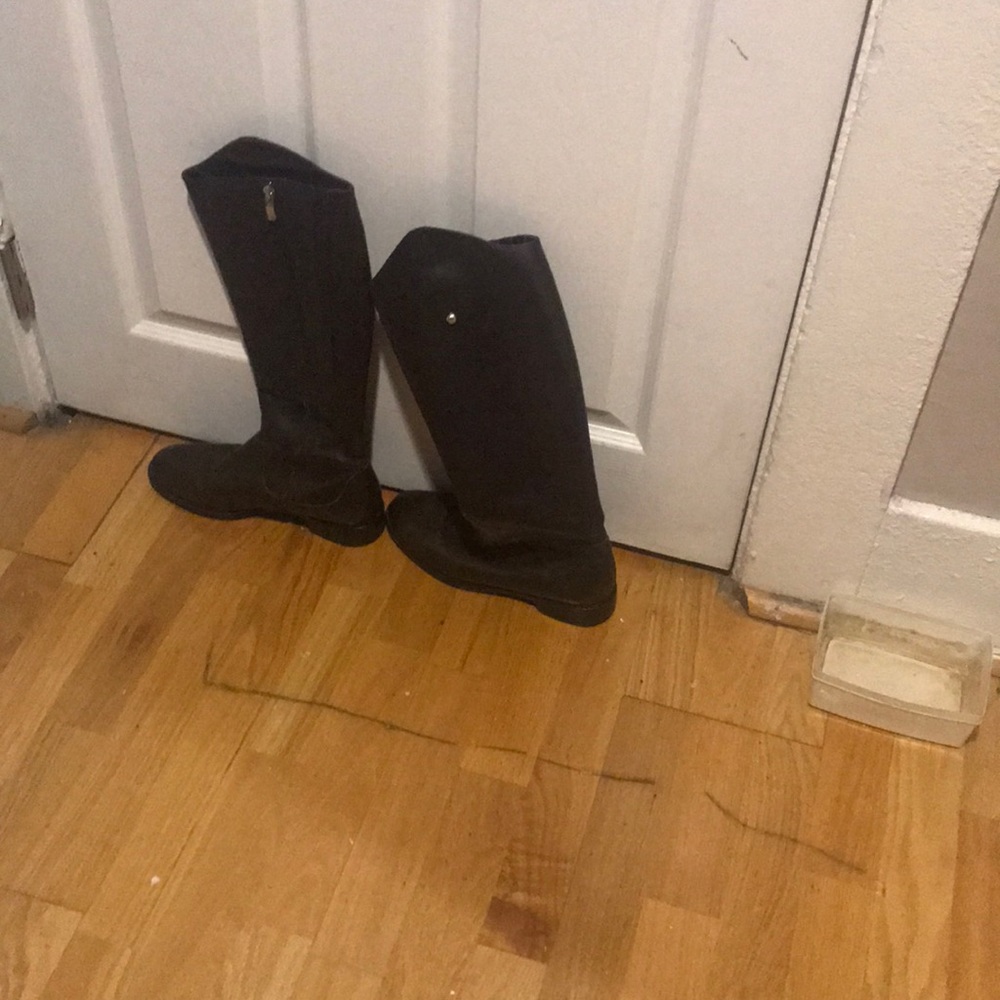 Brown boots